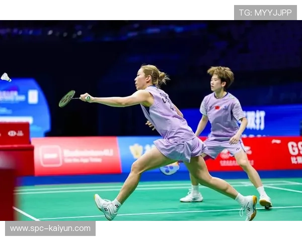 贾一凡张殊贤险胜世界排名第20印度组合，女双展现韧性